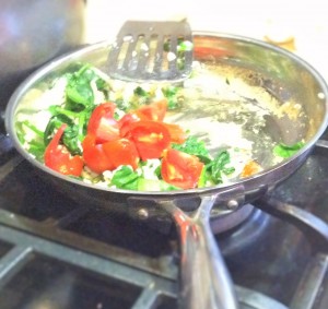 egg whites with spinach and tomatoes